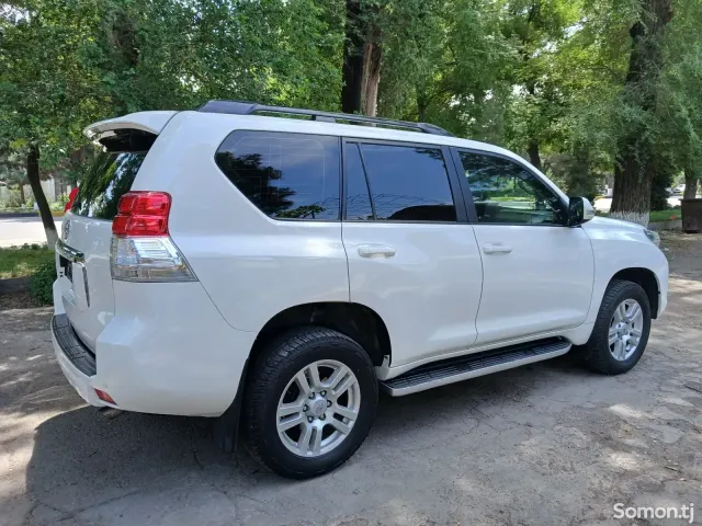 Toyota Land Cruiser Prado 2012 · 3.0 AT