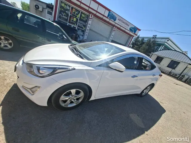Hyundai Avante 2014 · 1.6 AT