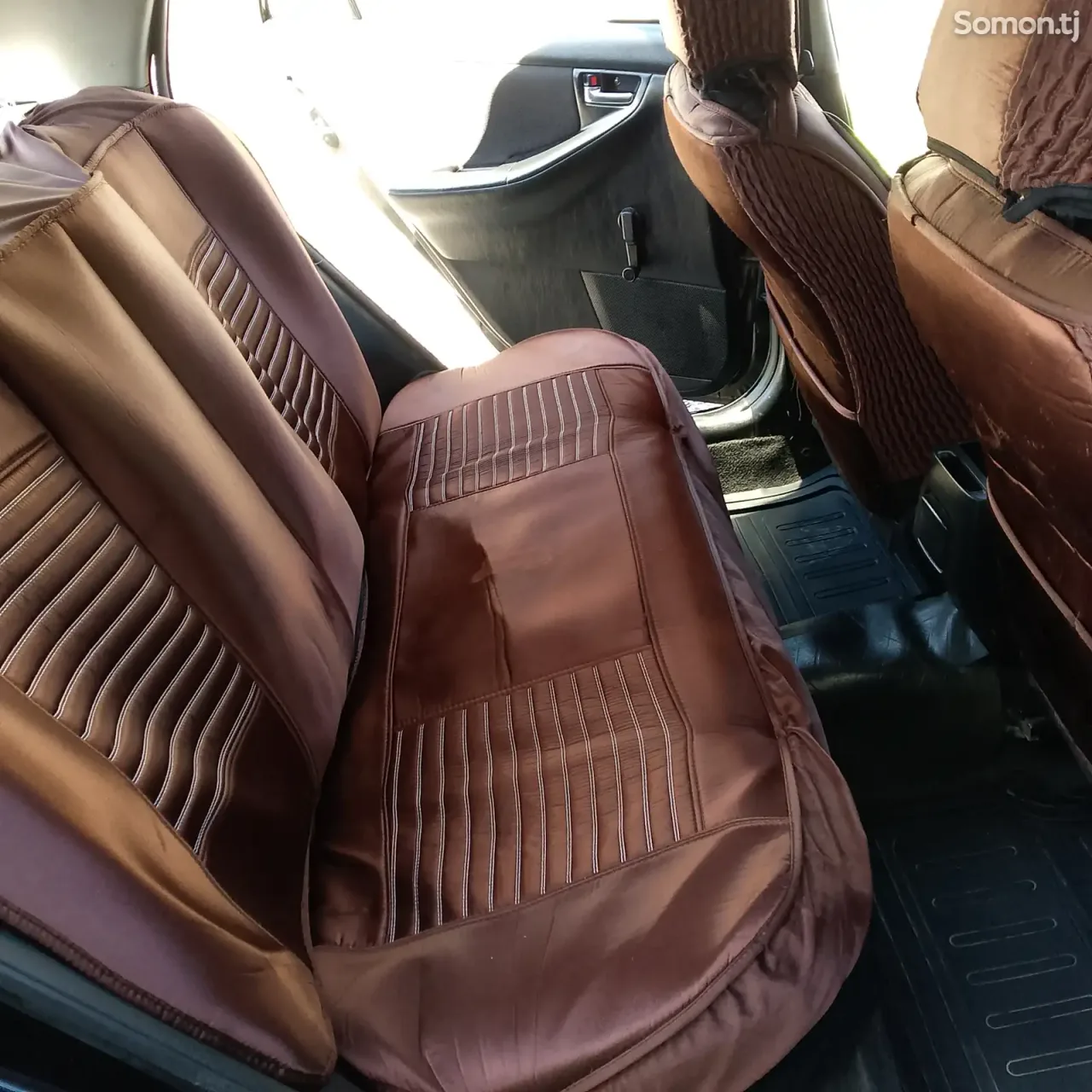 Toyota Corolla 2004 · 1.6 MT