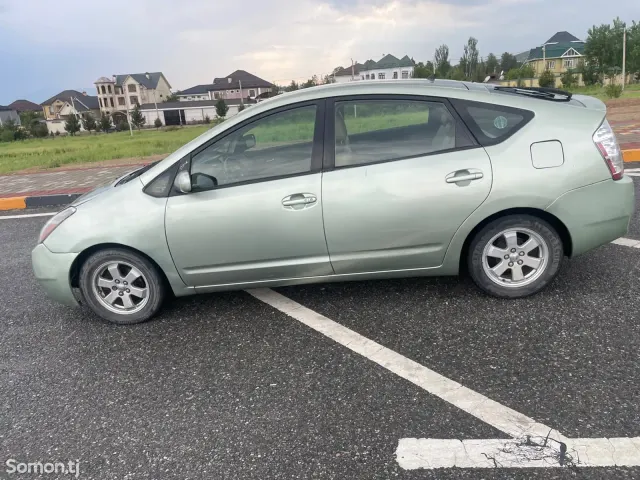 Toyota Prius 2006 · 1.6 AT