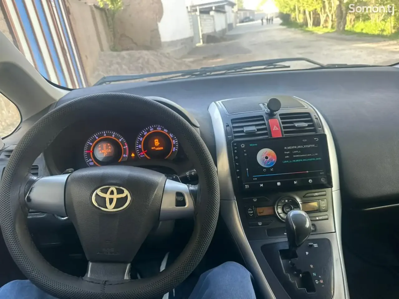 Toyota Auris 2011 · 1.8 AT