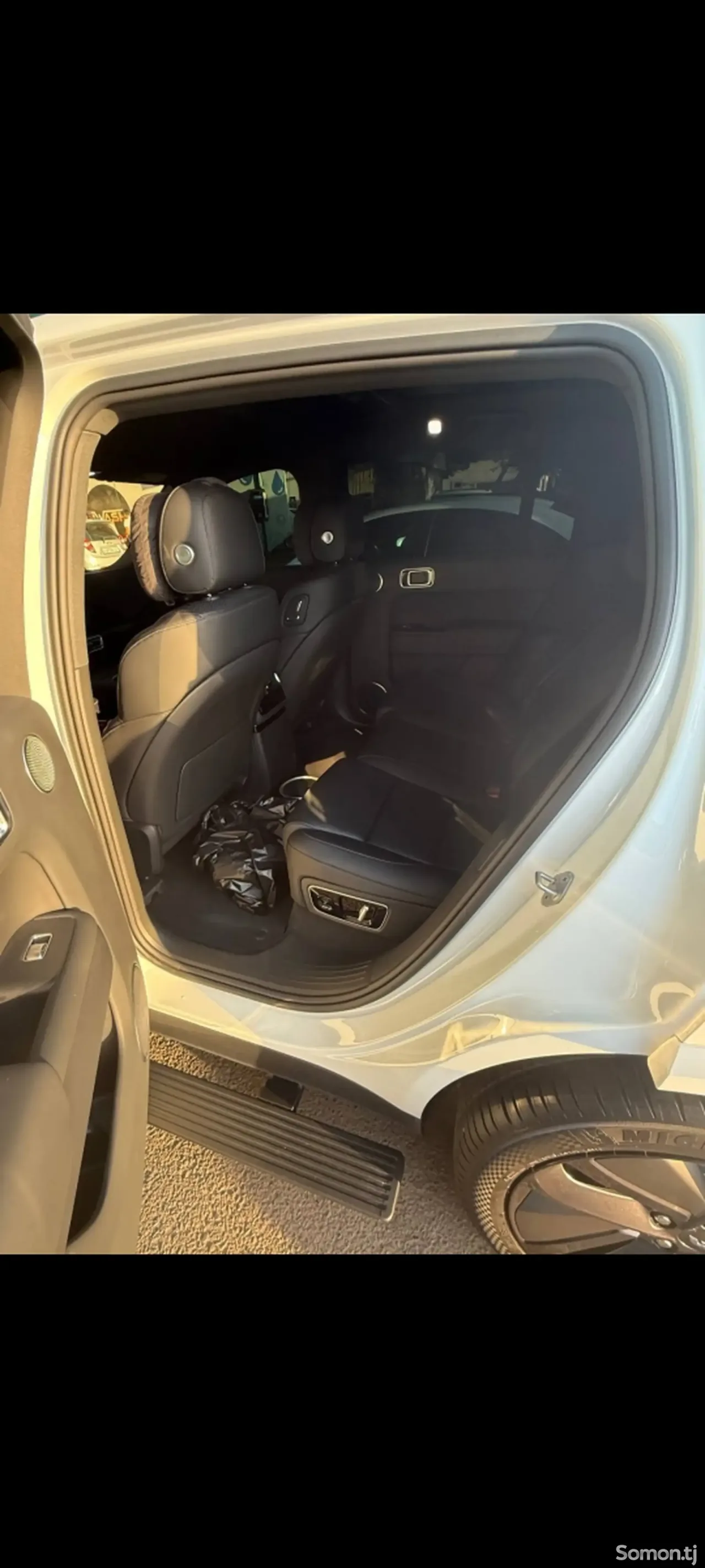 Li Auto (Lixiang) L9 2025 · 4.0 AMT