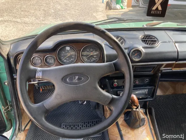 Lada (ВАЗ) 2106 1988 · 0.6 MT