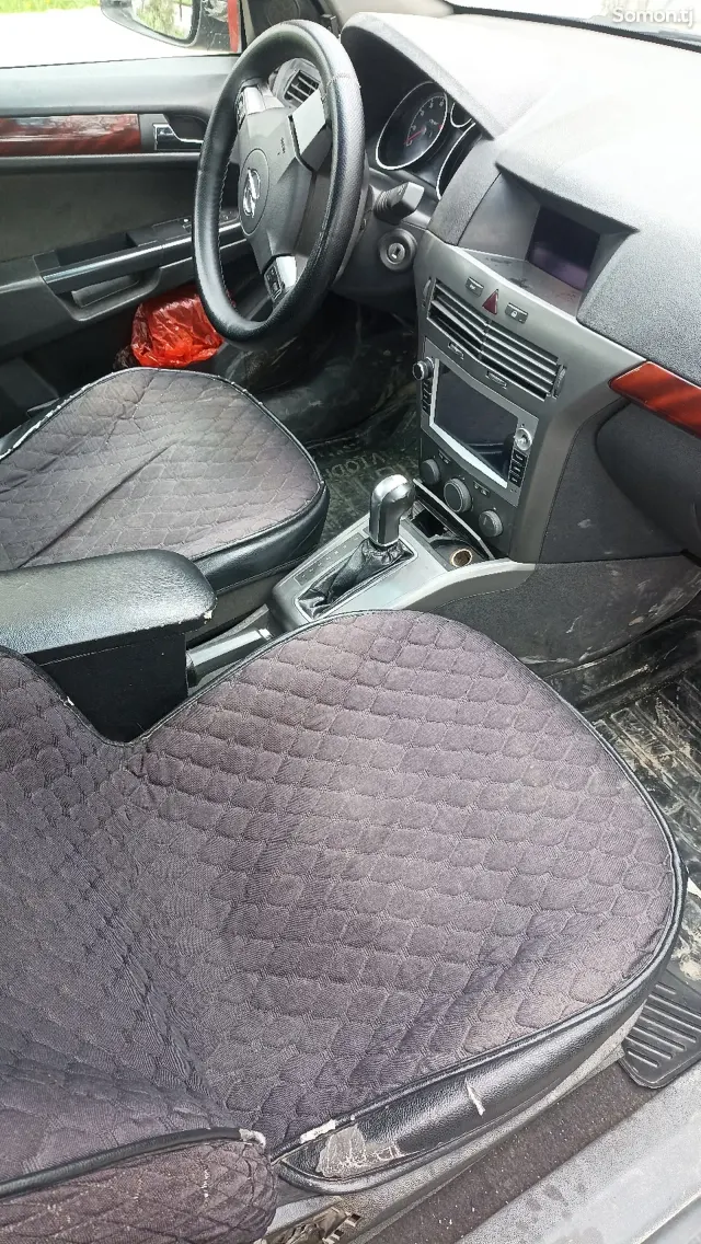 Opel Astra H 2006 · 1.8 AT