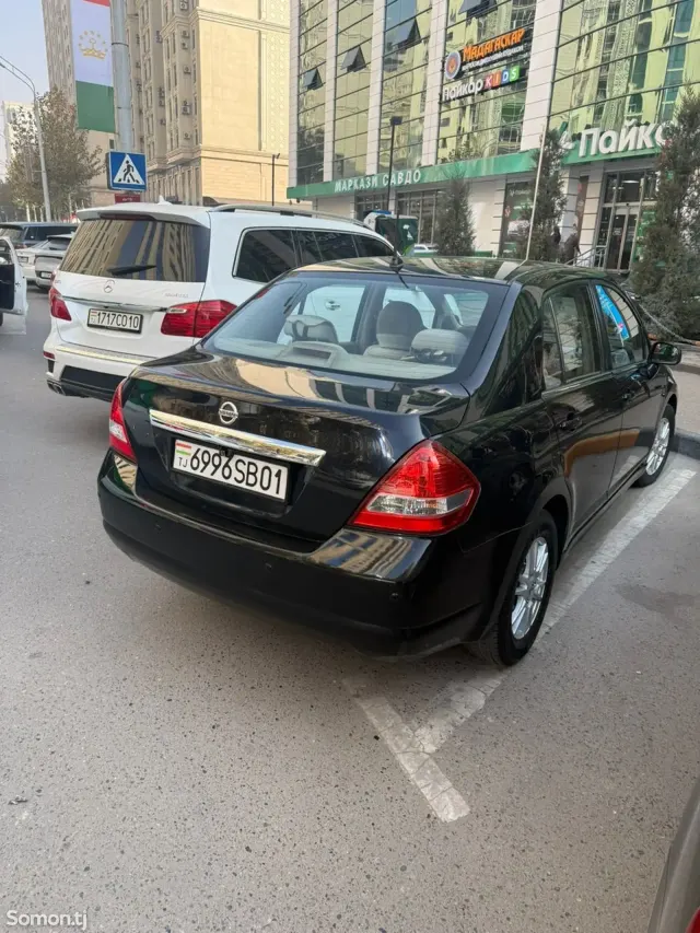 Nissan Tiida 2006 · 1.6 AT