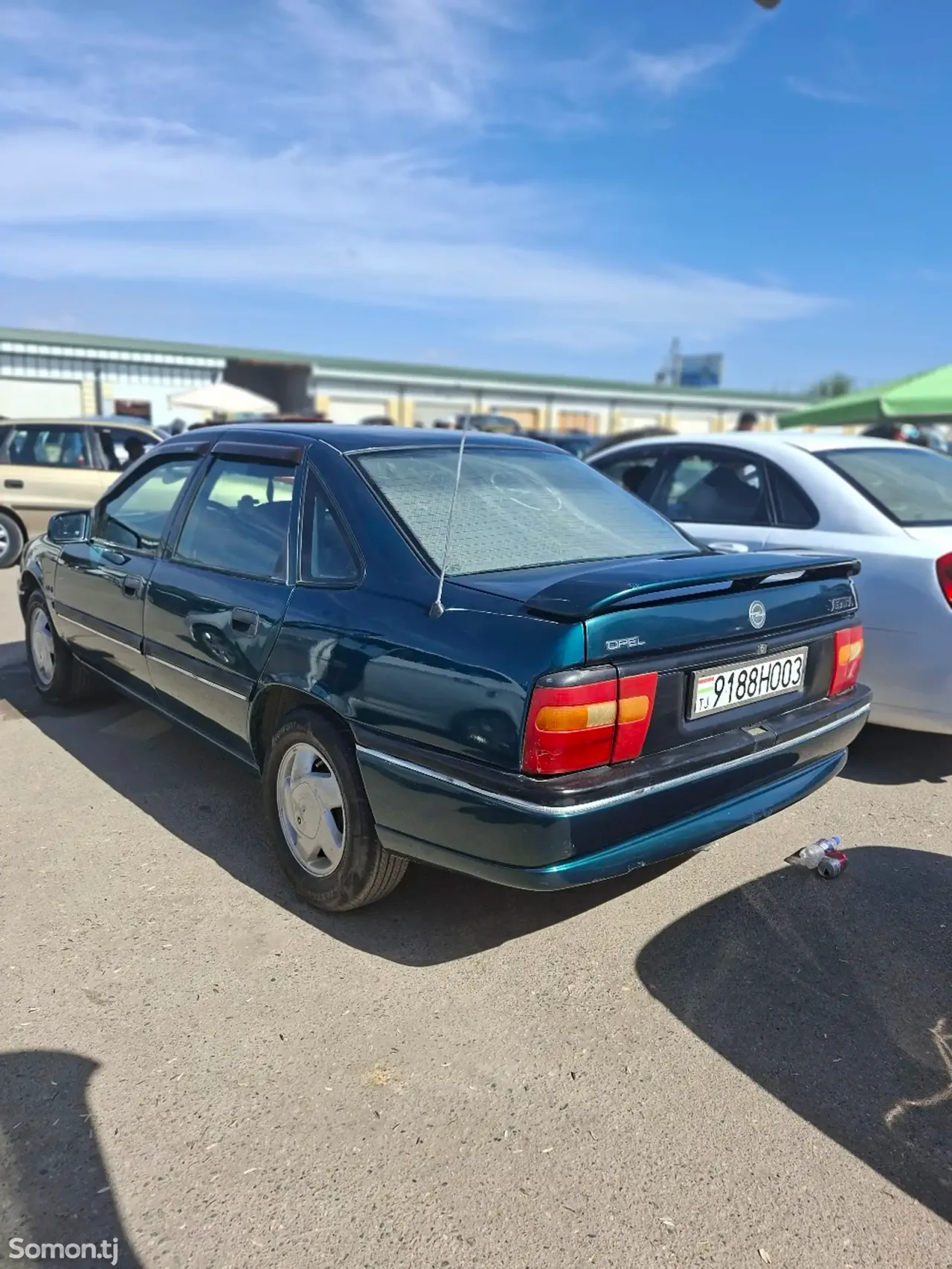 Opel Vectra A 1993 · 1.6 MT