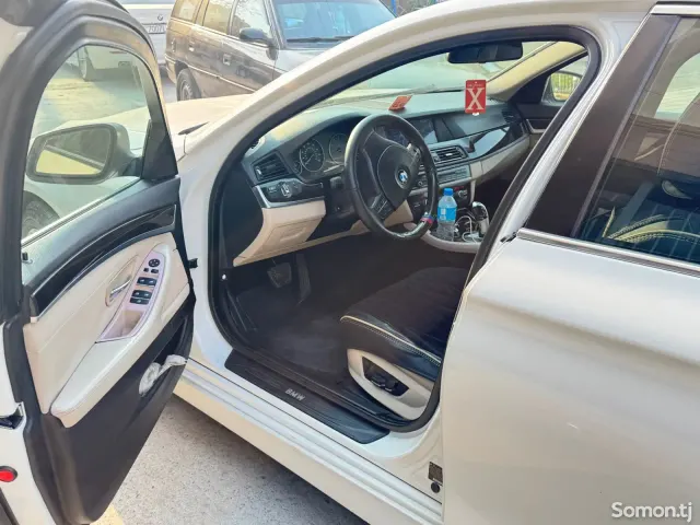 BMW 5 series 2011 · 3.0 AT