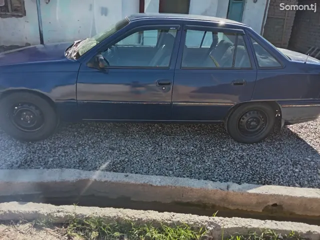 Daewoo Nexia 1997 · 1.6 MT