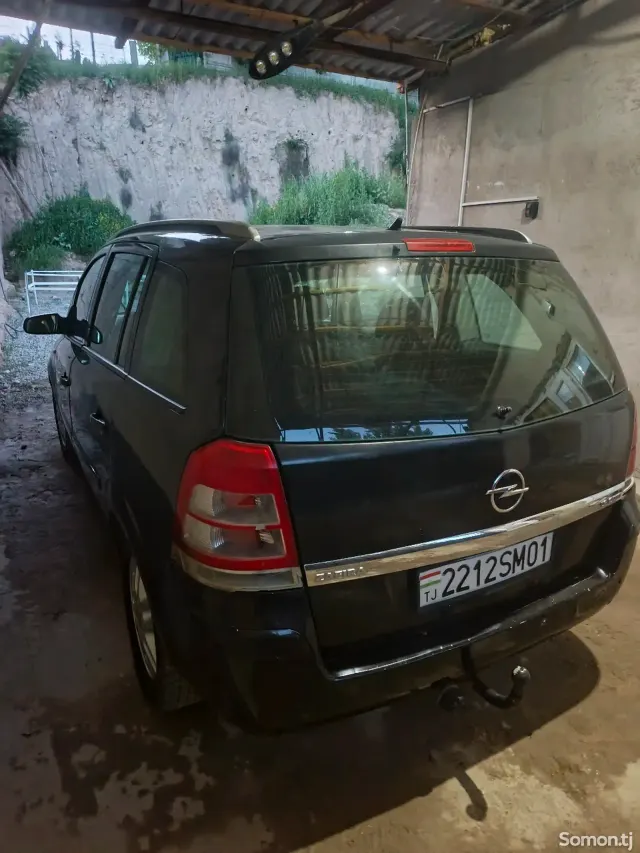 Opel Zafira 2006 · 1.9 AT