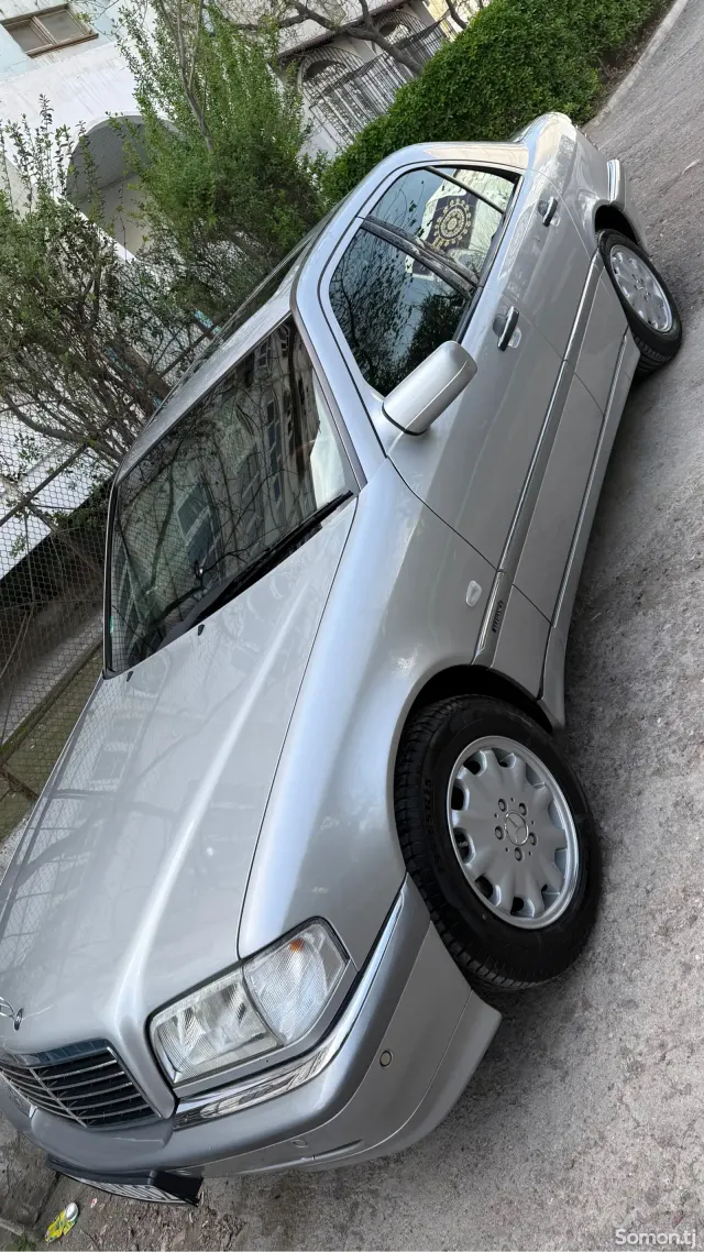 Mercedes-Benz C class 1999 · 2.0 AT