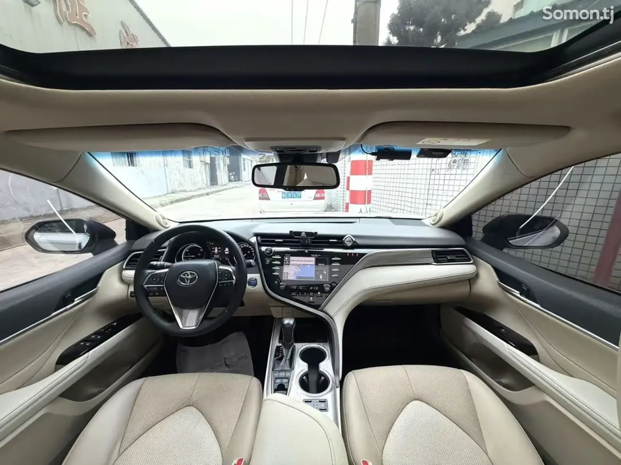 Toyota Camry 2018 · 2.5 AT
