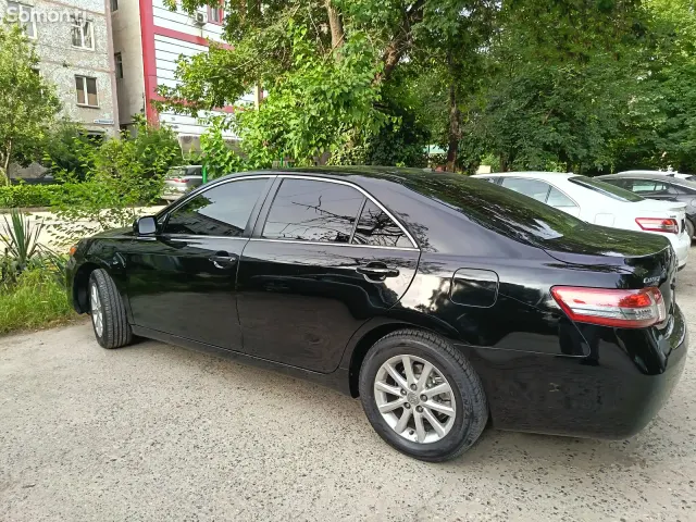 Toyota Camry 2011 · 2.5 AT