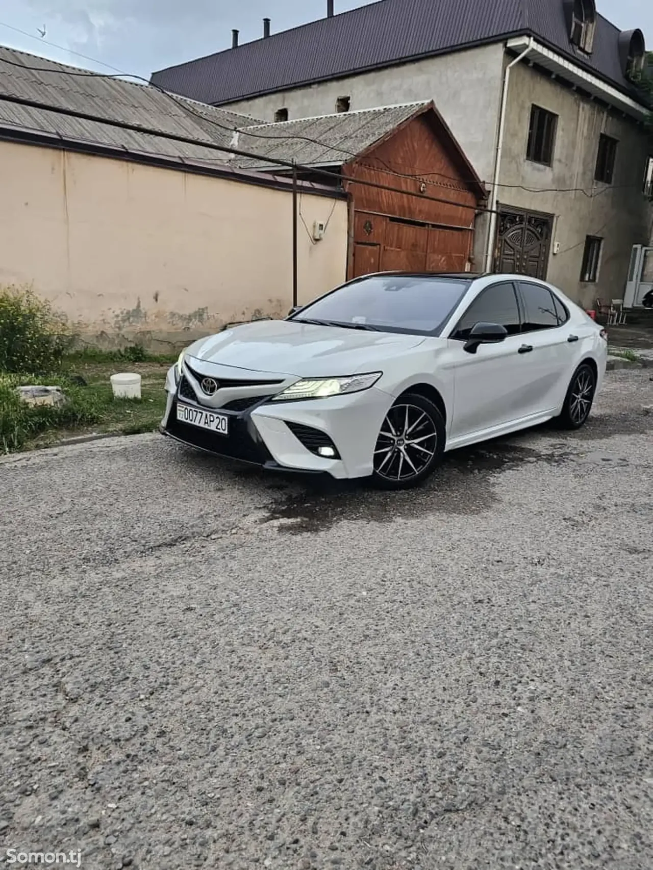 Toyota Camry 2019 · 2.5 AT