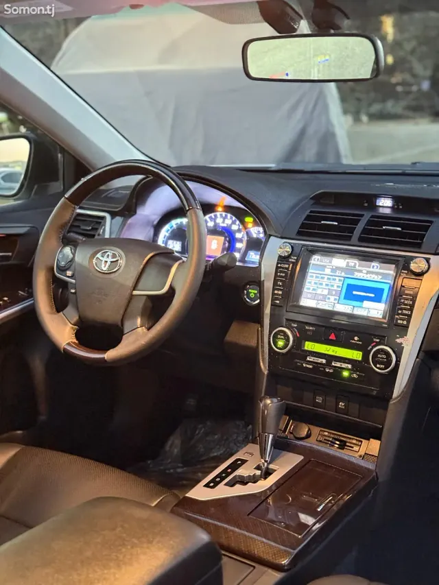 Toyota Camry 2014 · 2.5 AT