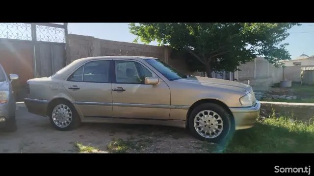 Mercedes-Benz C class 1995 · 1.8 MT