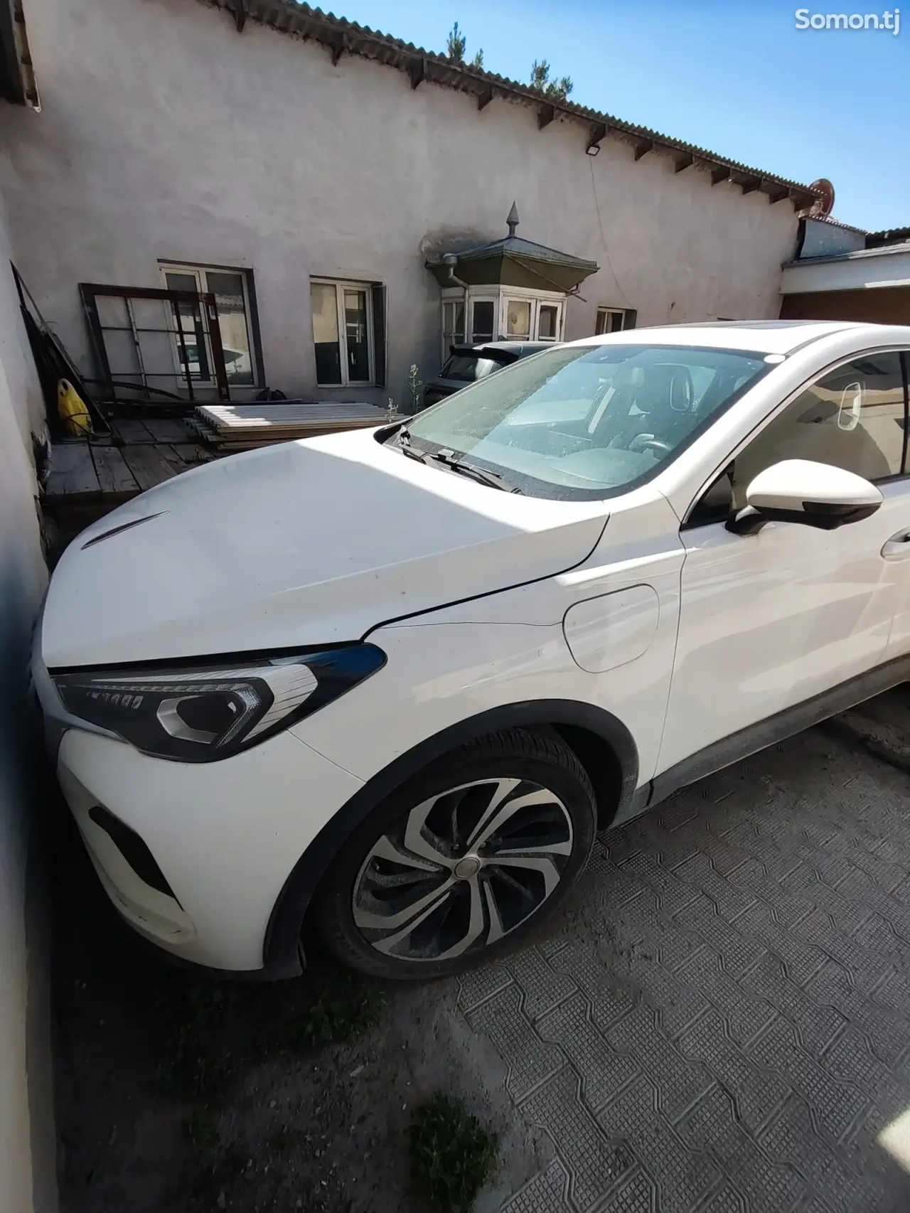 Hongqi H5 2019 · AT