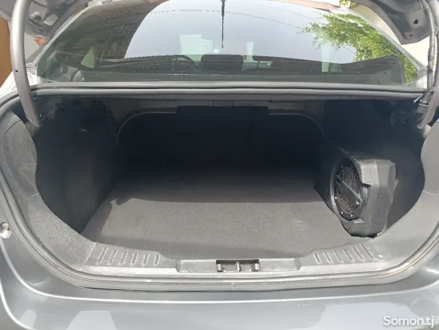 Ford Focus 2012 · 2.0 AMT