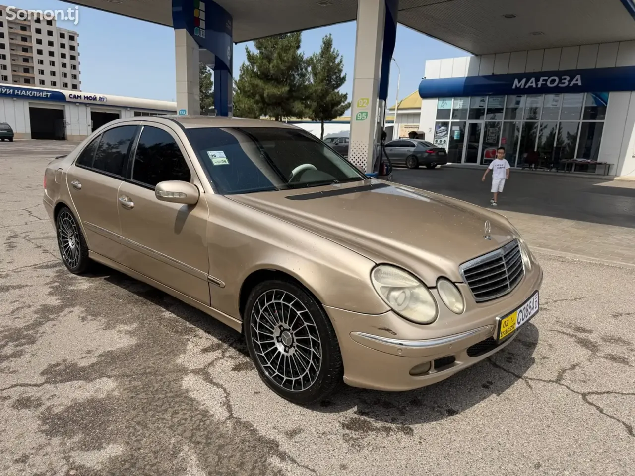Mercedes-Benz E class 2004 · 2.2 AT