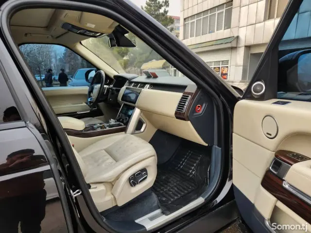 Land Rover Vogue 2017 · 5.0 AT