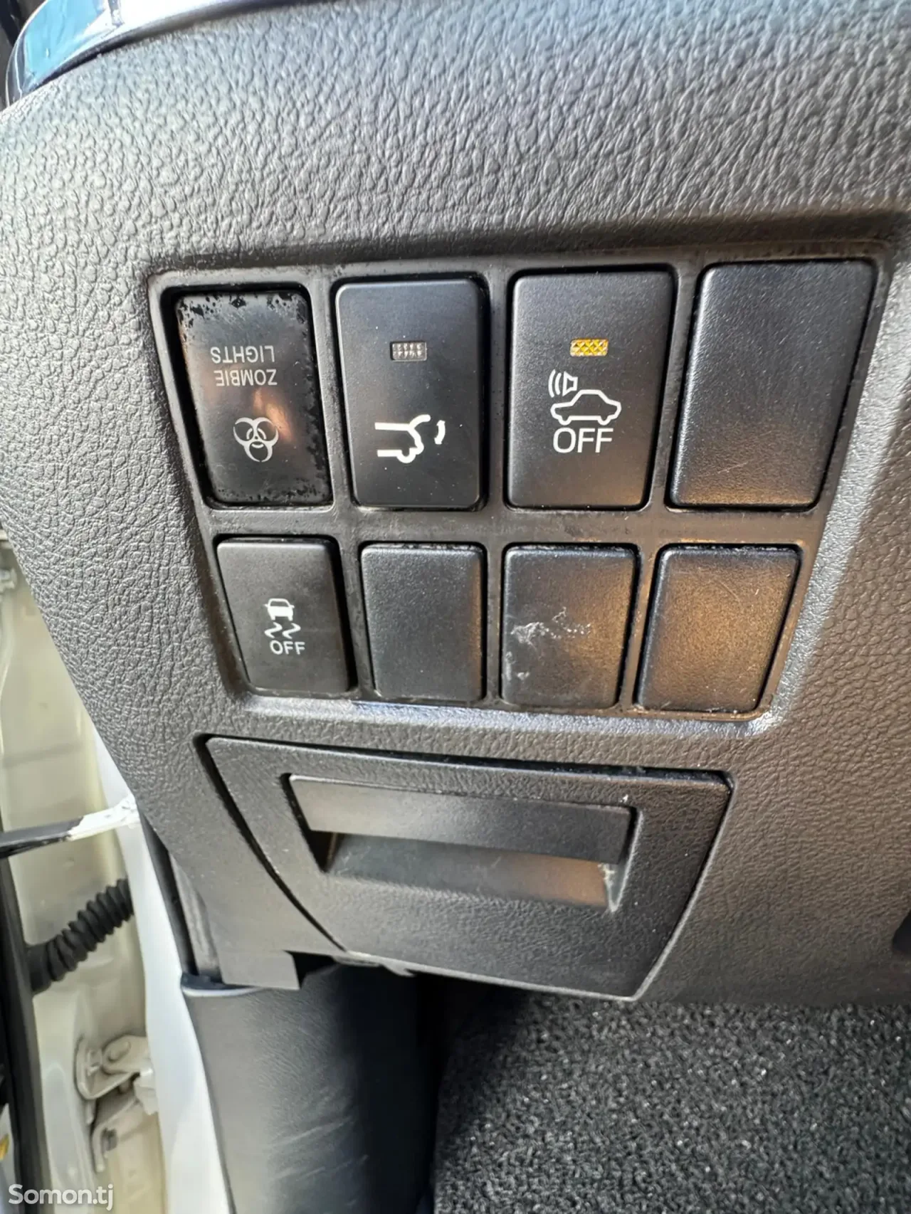 Toyota Vellfire 2016 · 2.5 AT