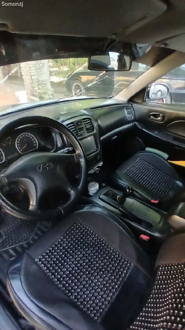 Hyundai Avante 2003 · 1.8 MT