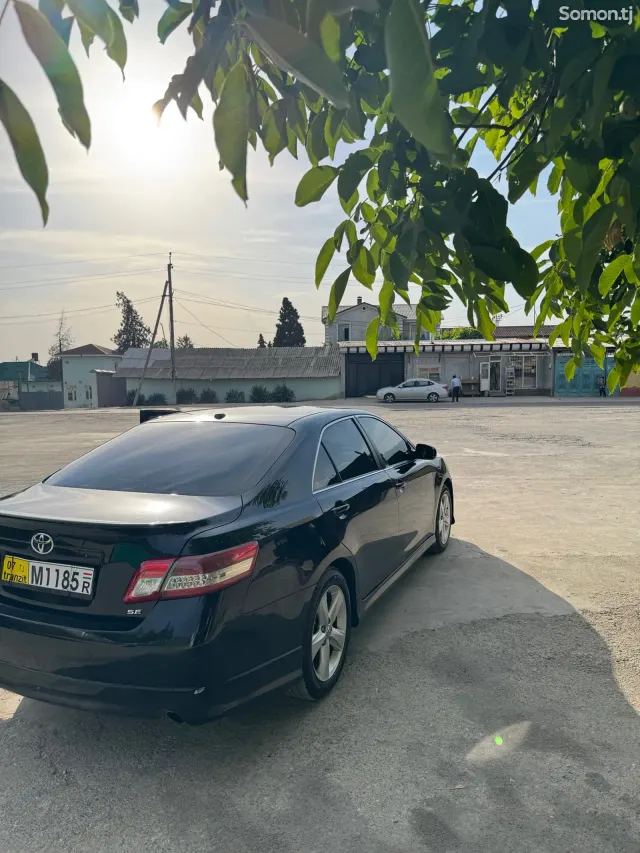 Toyota Camry 2011 · 2.5 AT