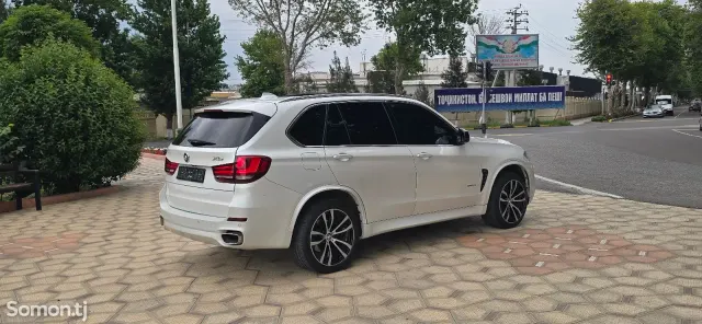 BMW X5 2015 · 3.0 AT