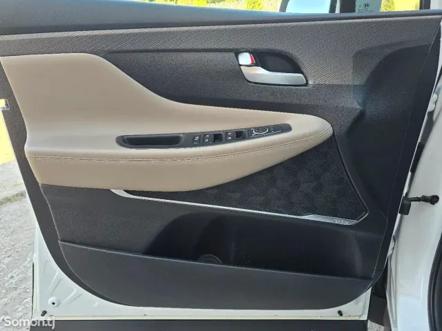 Hyundai Santa Fe 2019 · 2.0 AT