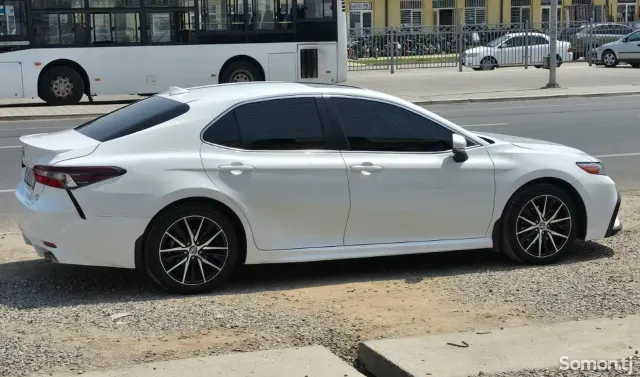 Toyota Camry 2022 · 2.5 CVT