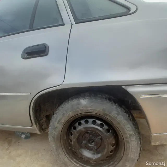 Daewoo Nexia 1996 · 1.5 MT