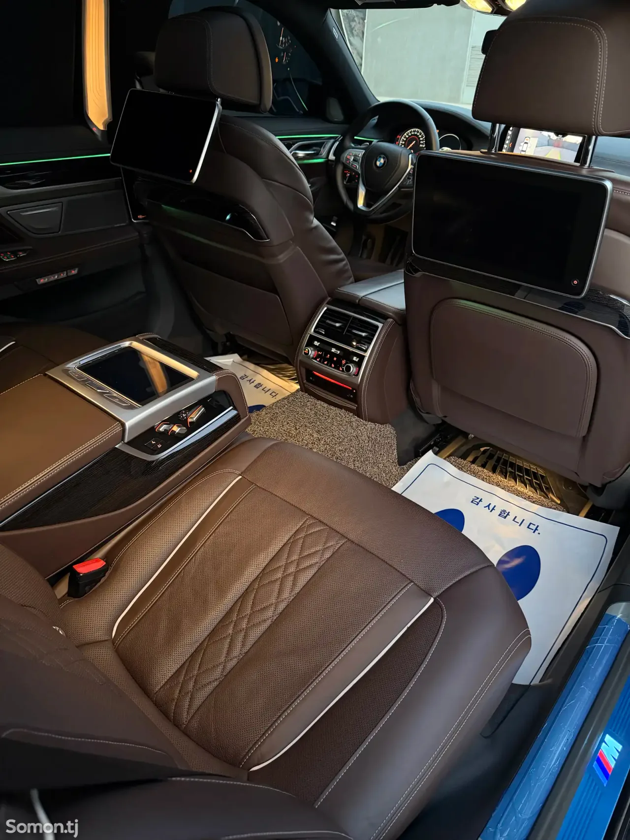 BMW 7 series 2018 · 0.4 AT