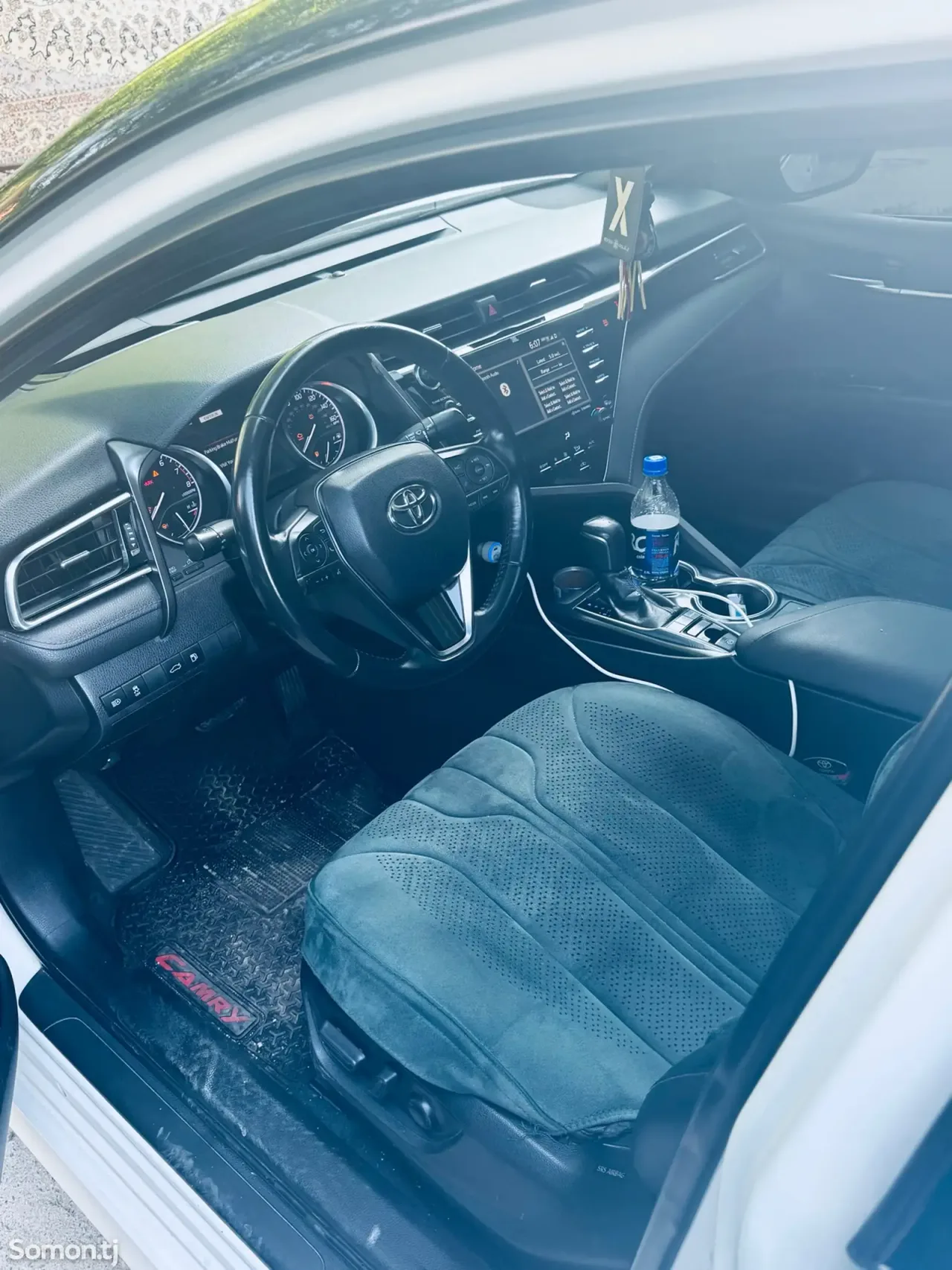 Toyota Camry 2018 · 3.5 AT