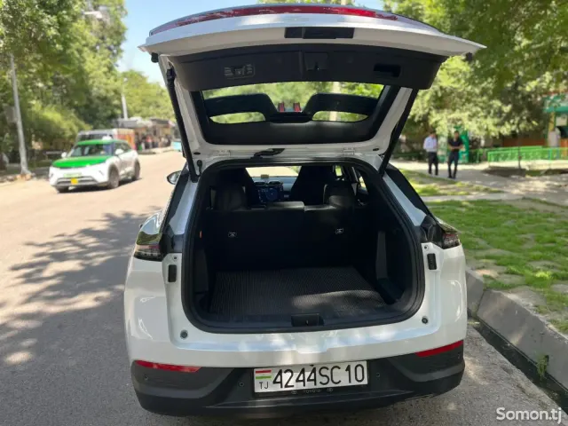 Dongfeng L7 2025 · AT