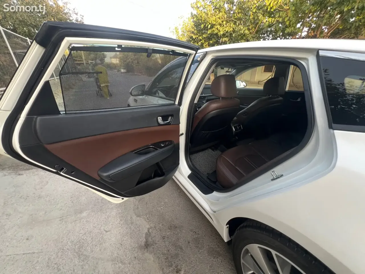 Kia K5 2016 · 1.7 AT