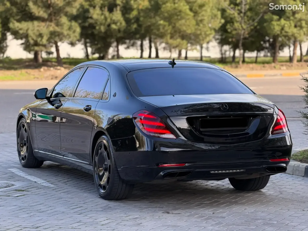 Mercedes-Benz S class 2019 · 5.6 AT