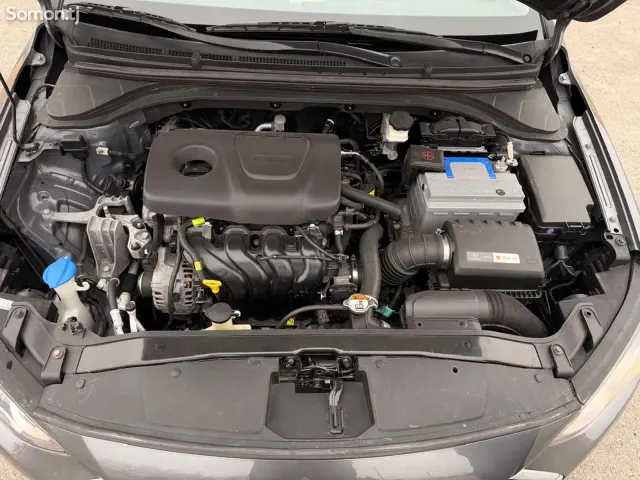 Hyundai Avante 2017 · 1.5 AT