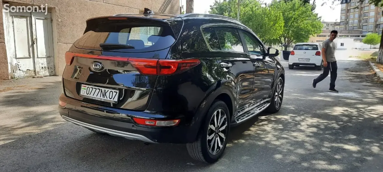 Kia Sportage 2015 · 2.0 AT