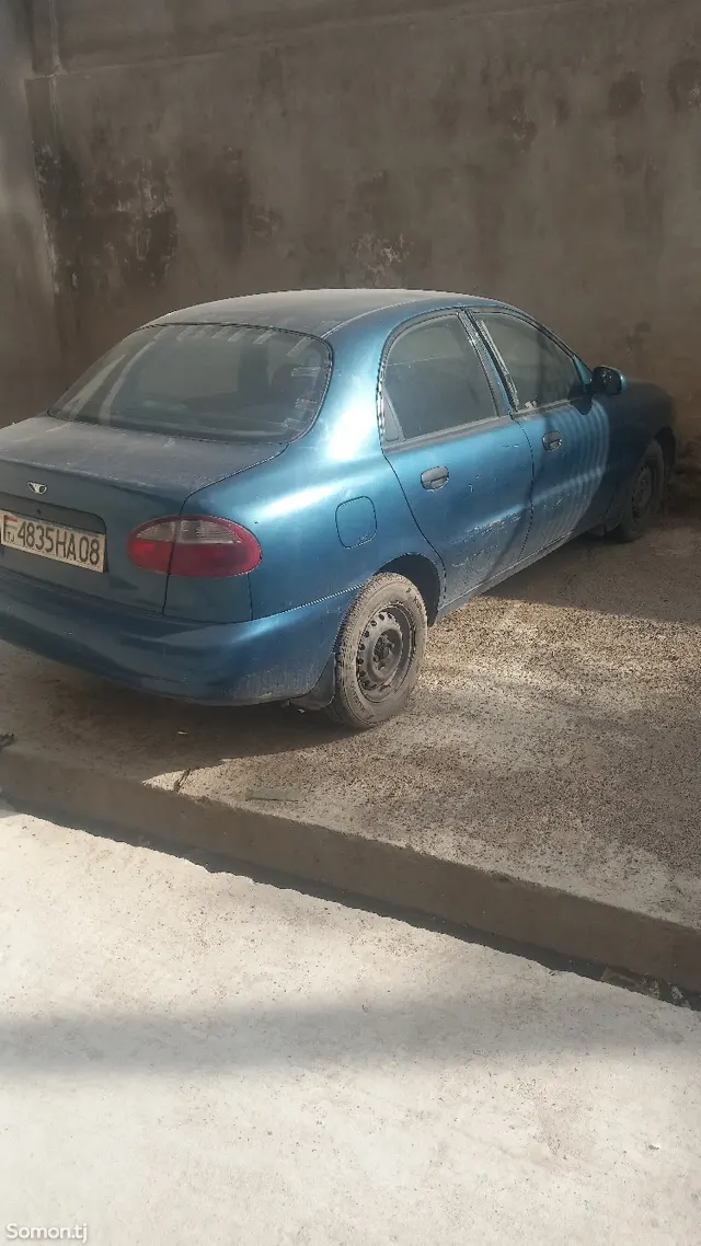 Daewoo Lanos 1997 · 1.6 MT