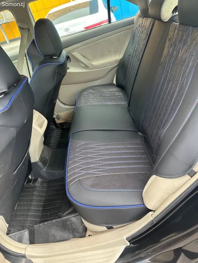 Toyota Camry 2009 · 2.4 AT
