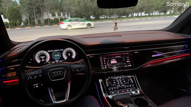 Audi Q8 2021 · 3.0 AT