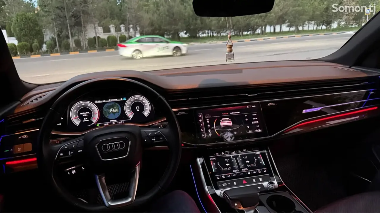 Audi Q8 2021 · 3.0 AT