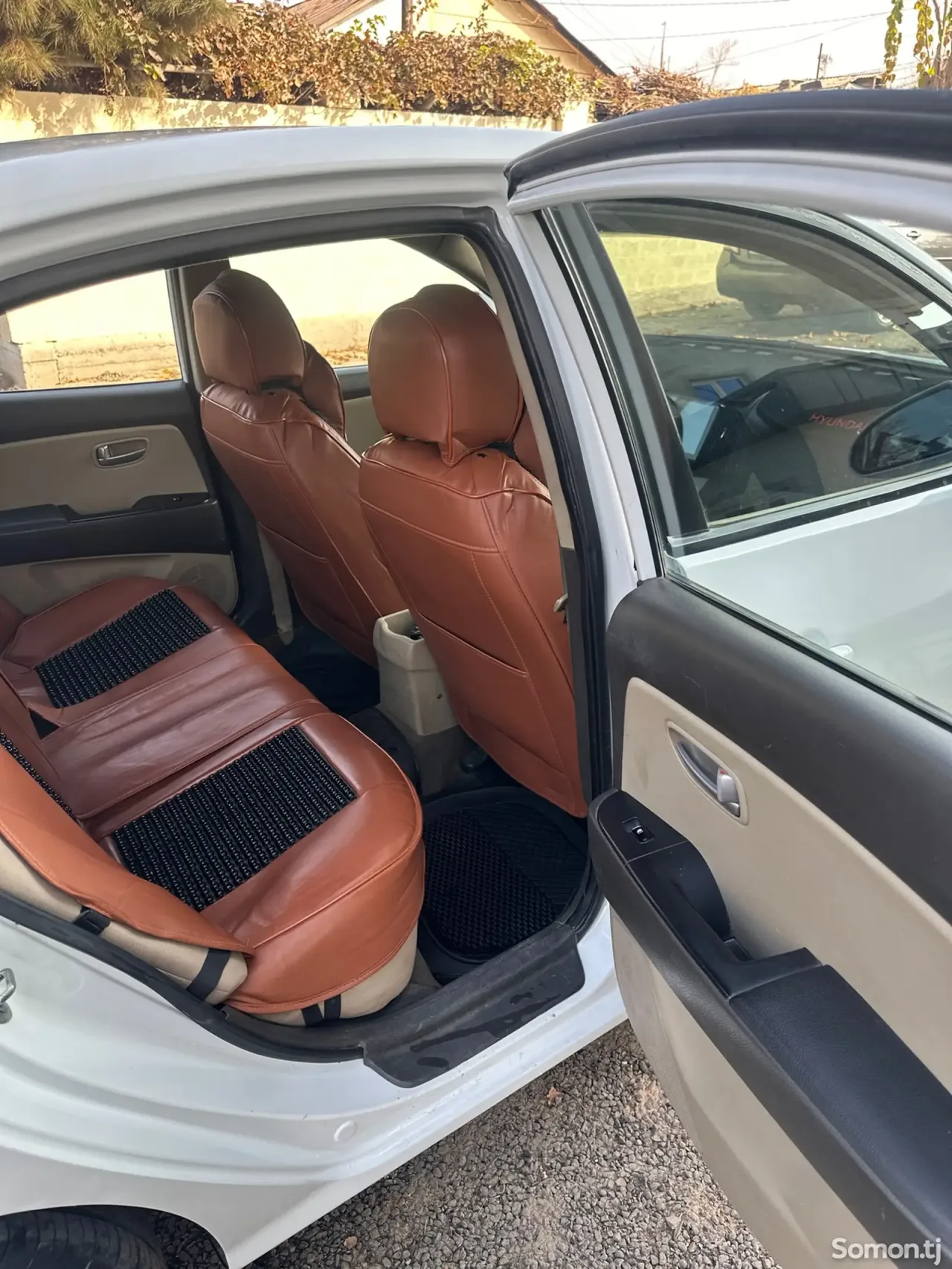 Hyundai Avante 2009 · 1.6 AT