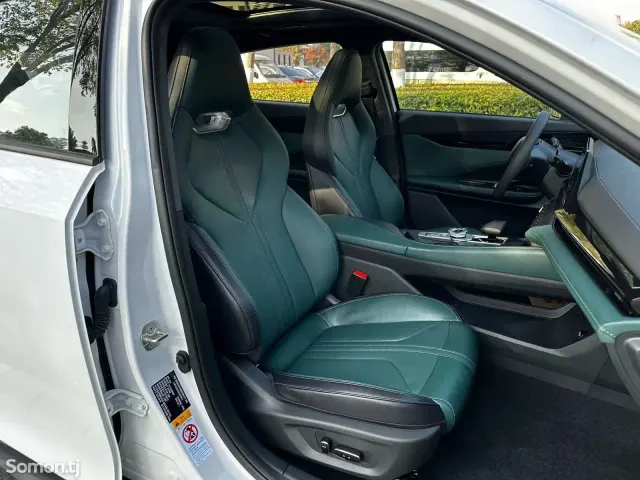 Changan UNI-V 2024 · 1.5 AT