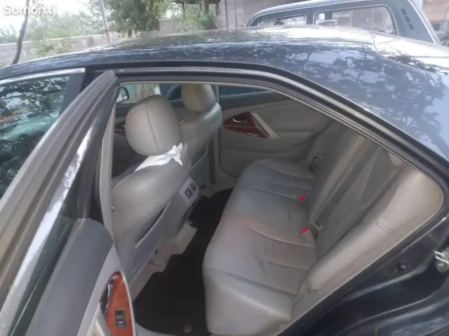 Toyota Camry 2011 · 2.5 AT