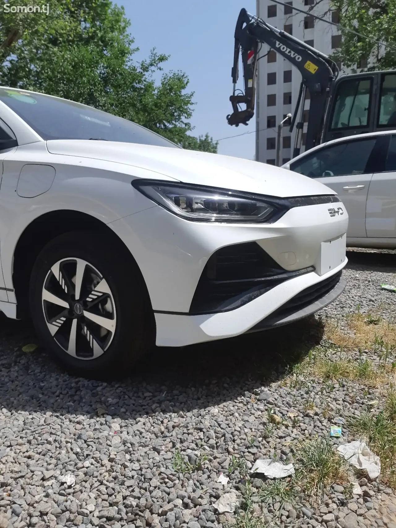 BYD E2 2025 · AT