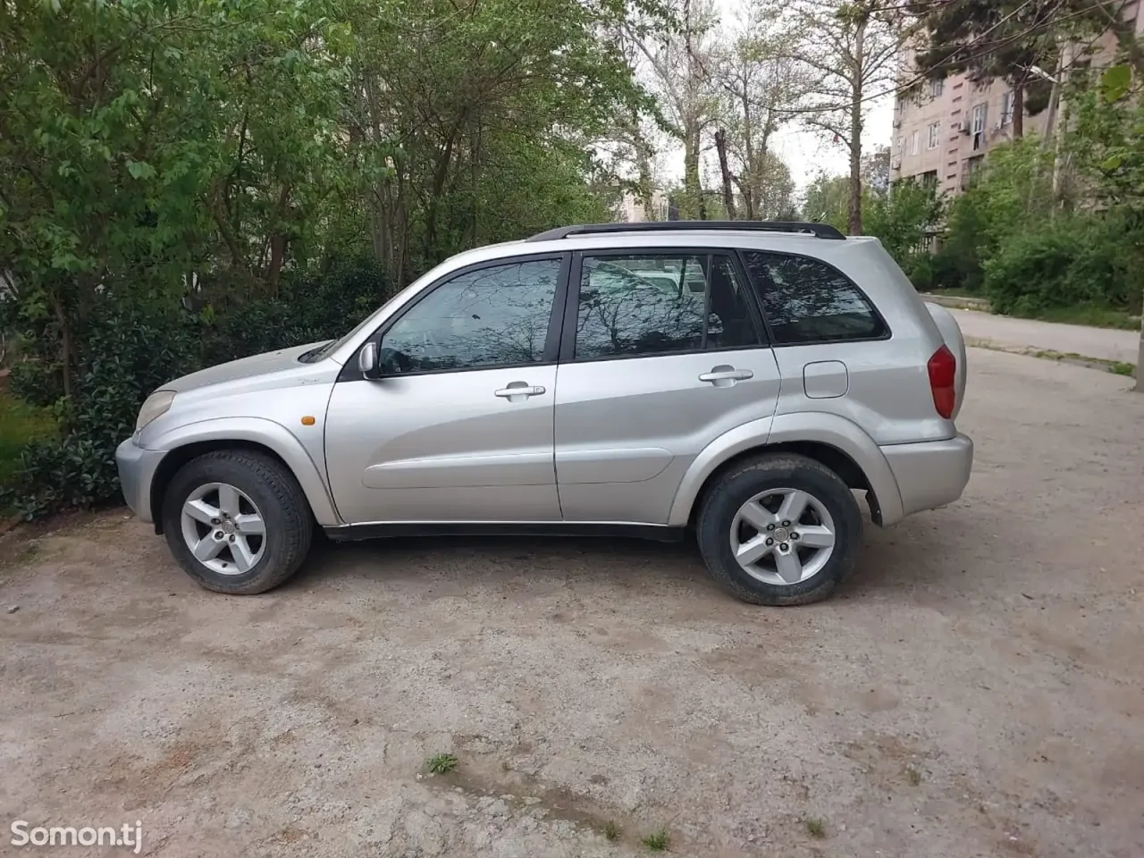 Toyota RAV 4 2002 · 2.4 AT