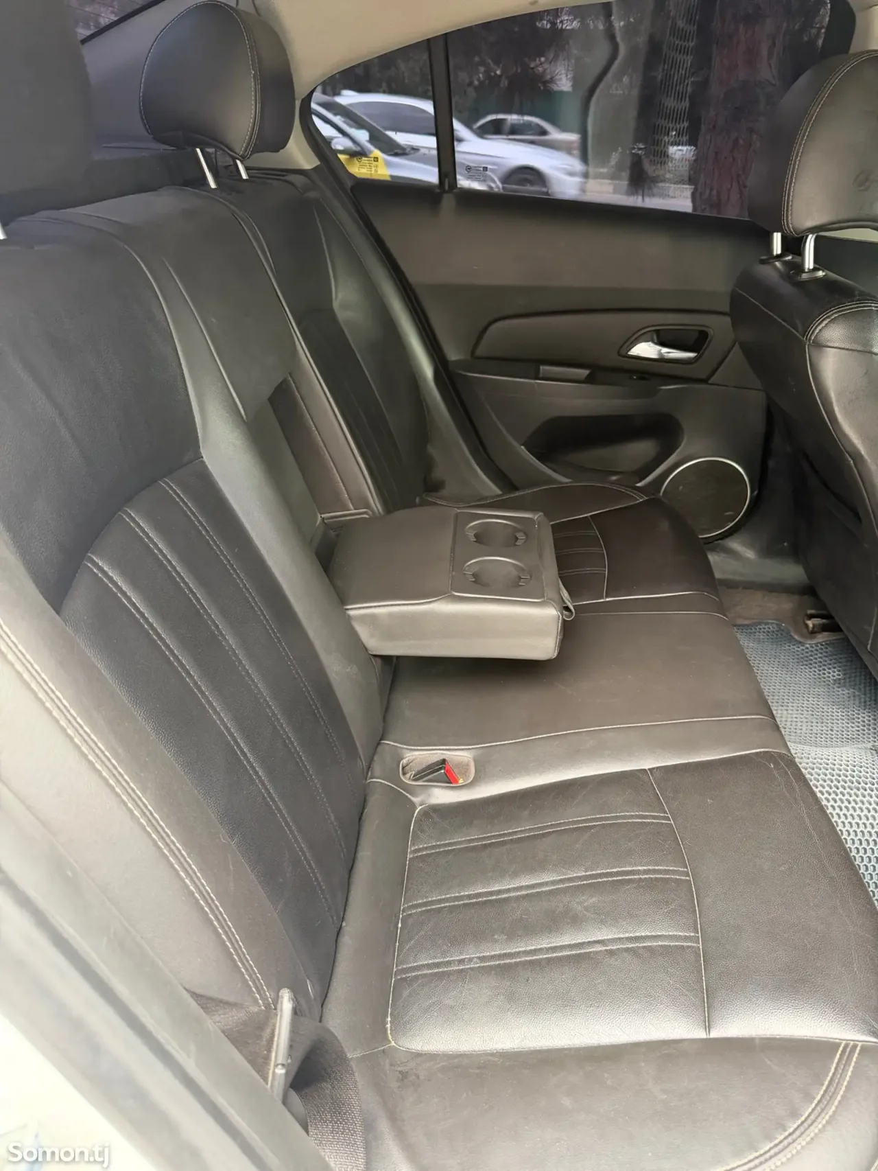 Chevrolet Cruze 2013 · 1.8 AT