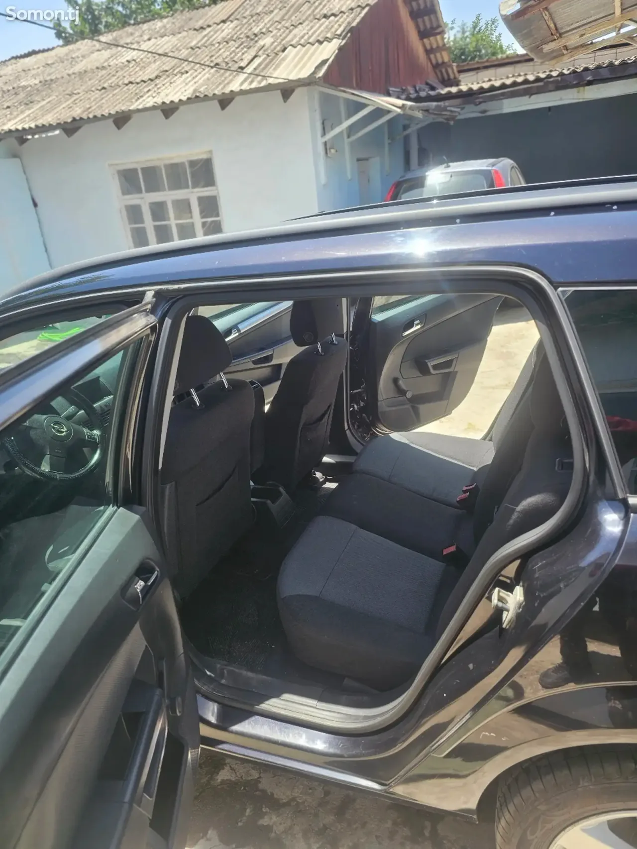 Opel Astra H 2006 · 1.8 MT