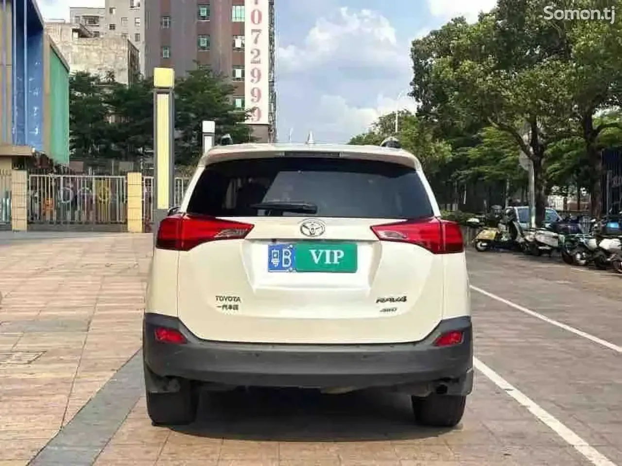 Toyota RAV 4 2015 · 2.5 AT