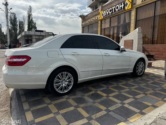 Mercedes-Benz E class 2012 · 3.0 AT